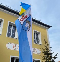 Fahne Rathaus Althegnenberg Fahne Rathaus Althegnenberg